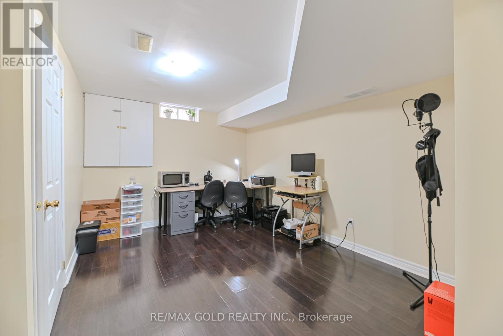 63 Hiberton Crescent, Brampton, Ontario  L7A 3C9 - Photo 40 - W12333476