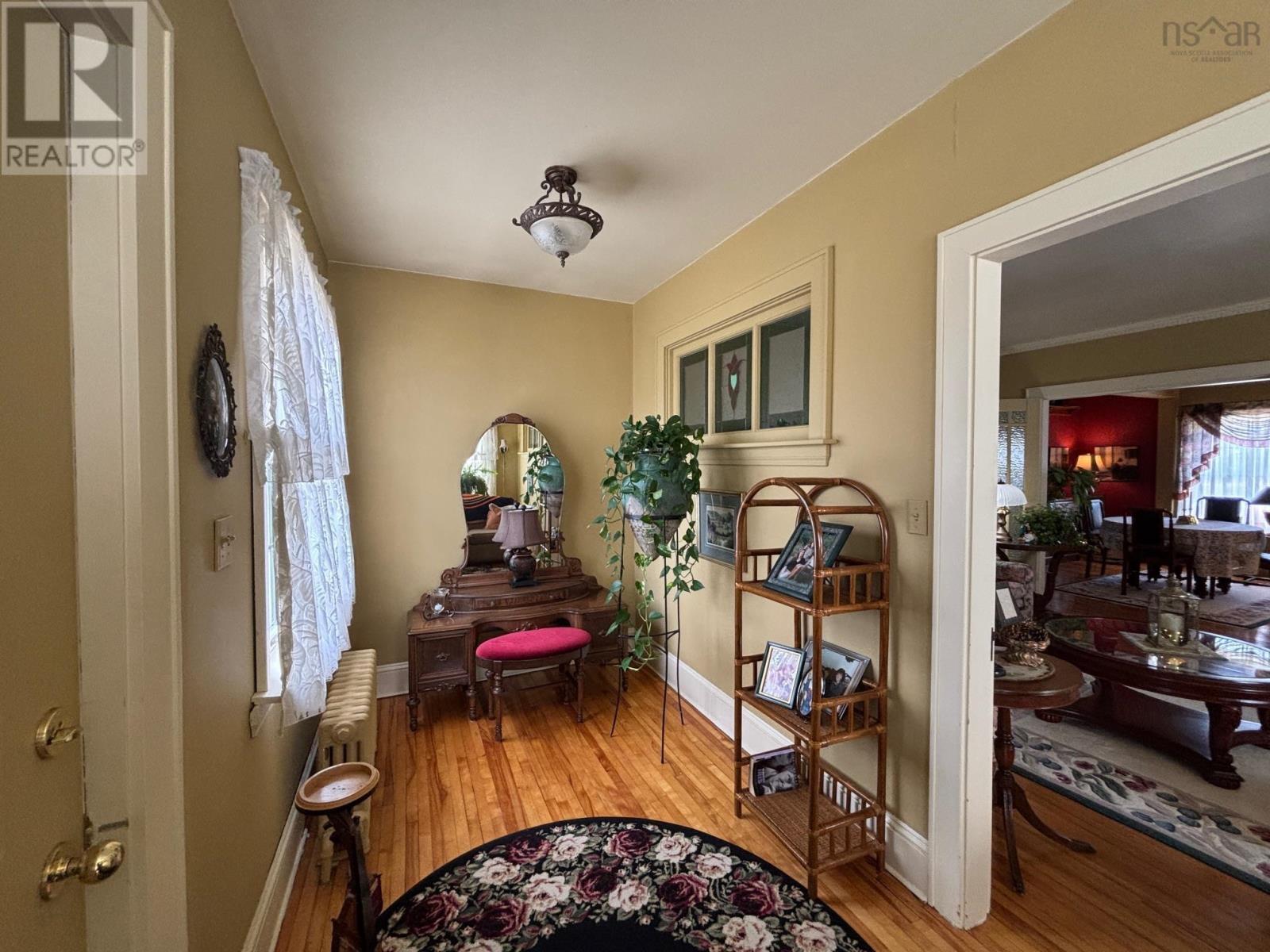 650 George Street, New Waterford, Nova Scotia  B1H 4E6 - Photo 23 - 202516358