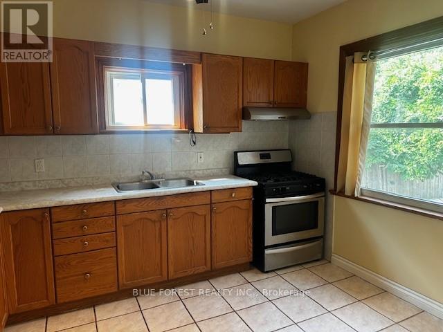 Main - 379 Wharncliffe Road S, London South, Ontario  N6J 2M2 - Photo 11 - X12333680
