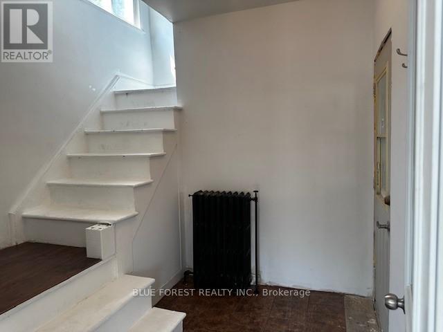 Upper - 379 Wharncliffe Road S, London South, Ontario  N6J 2M2 - Photo 5 - X12333681