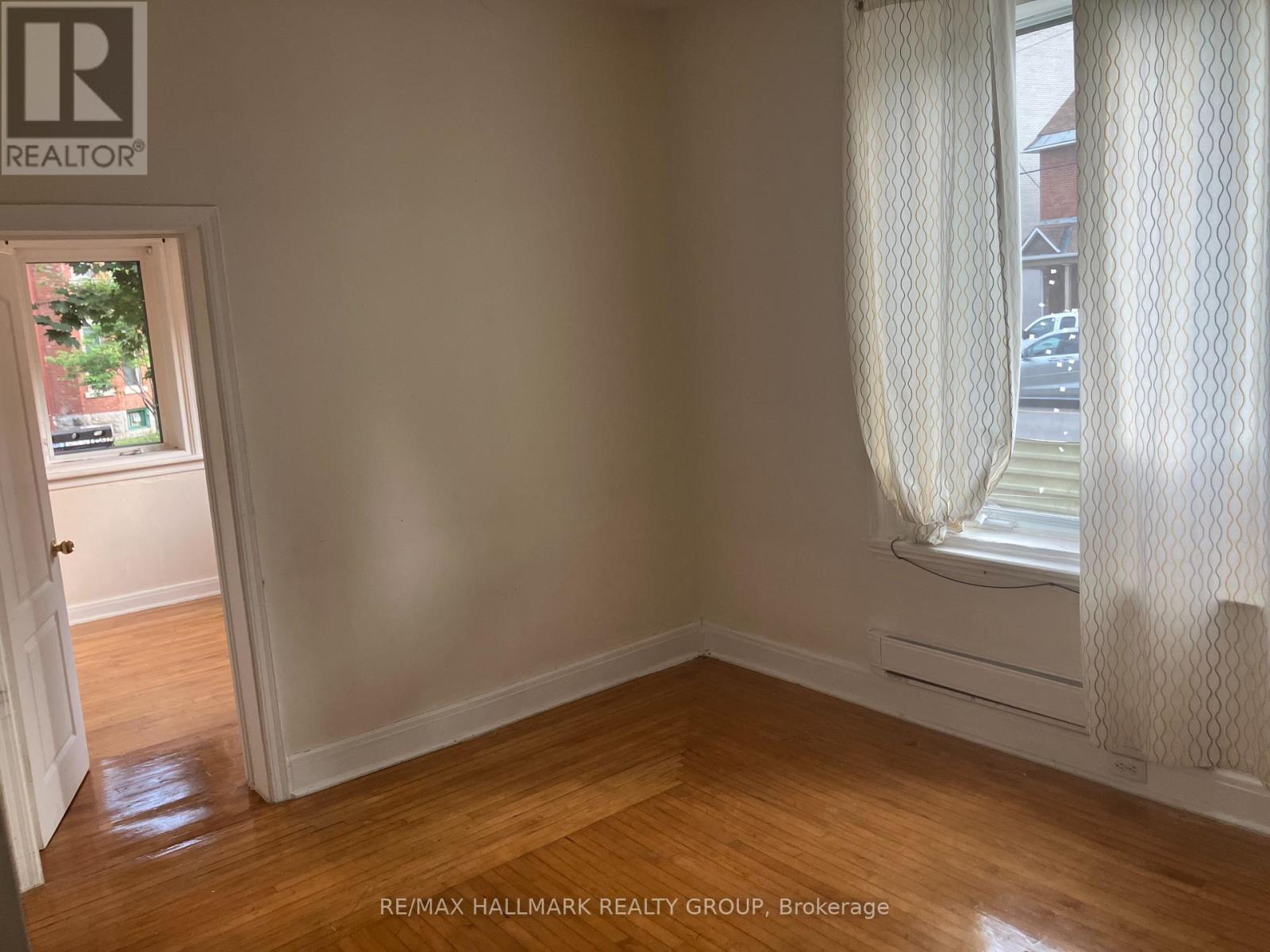 1 - 257 Bronson Avenue, Ottawa, Ontario  K1R 6H6 - Photo 3 - X12333659