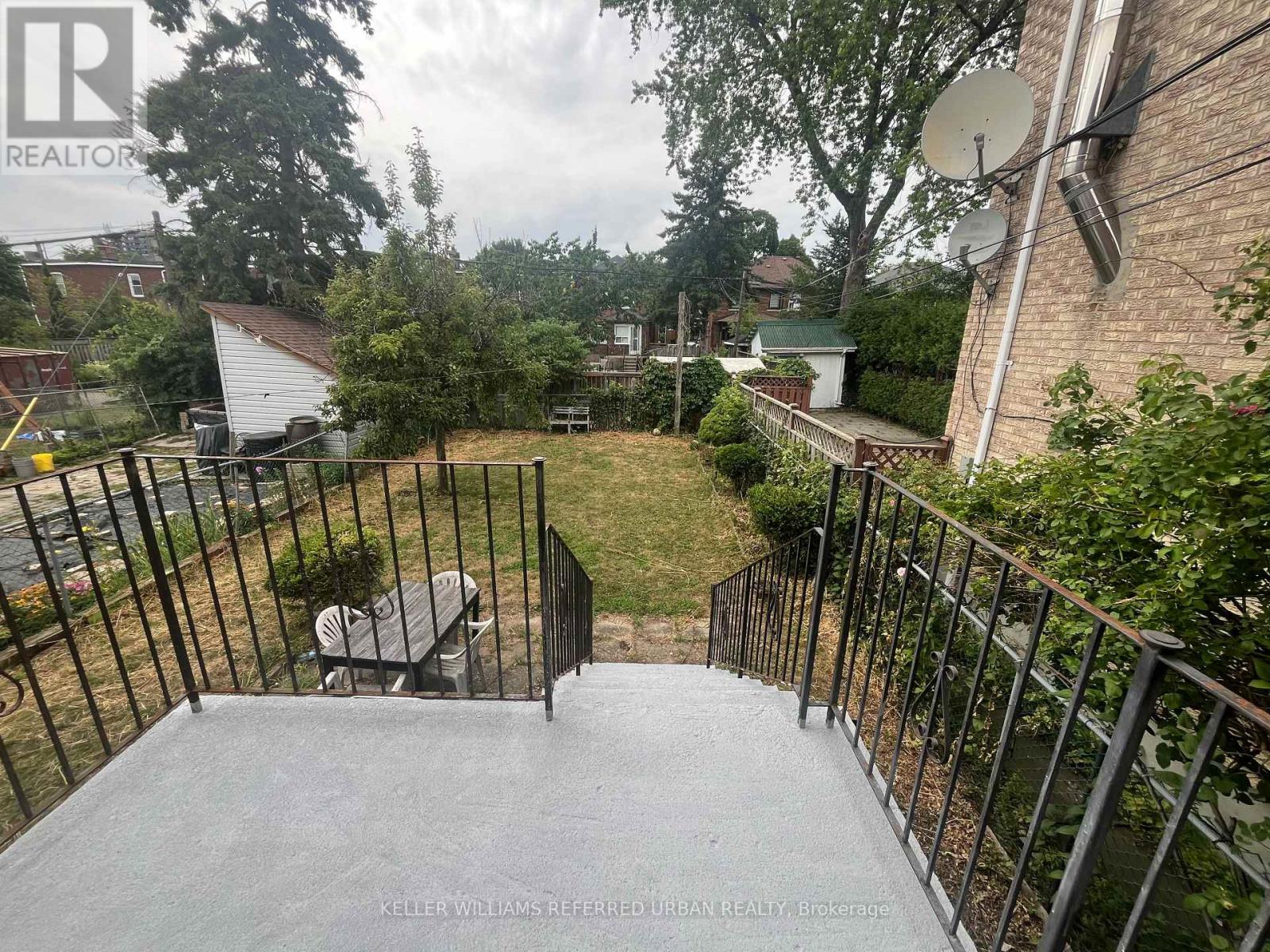Main - 222 Mortimer Avenue, Toronto, Ontario  M4J 2C5 - Photo 9 - E12333620