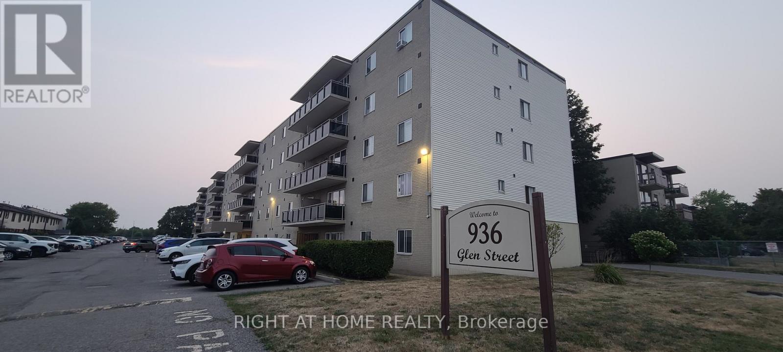 Property at 414 - 936 GLEN STREET image 2