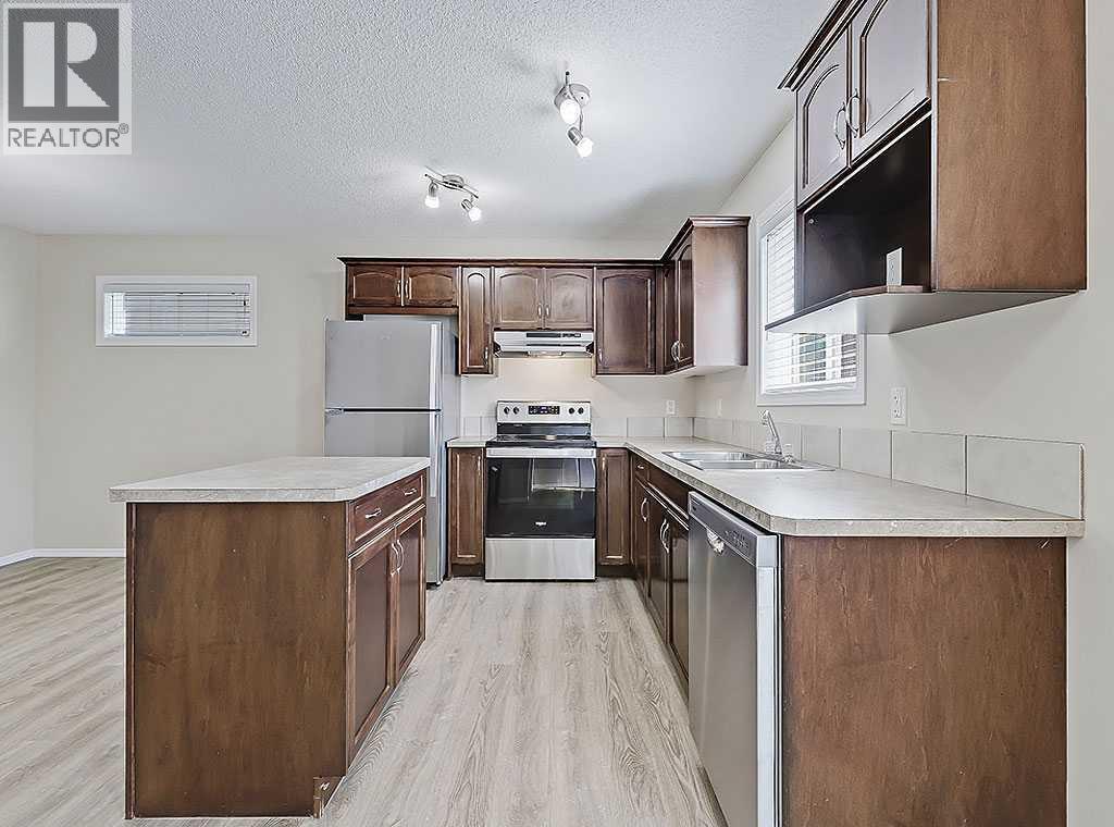 Property at 483 Cimarron Boulevard image 4