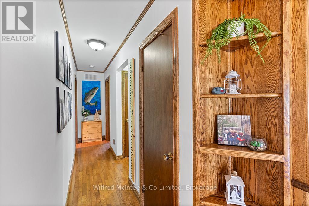 20 Ottawa Avenue, Saugeen Shores, Ontario  N0H 2L0 - Photo 25 - X12333643