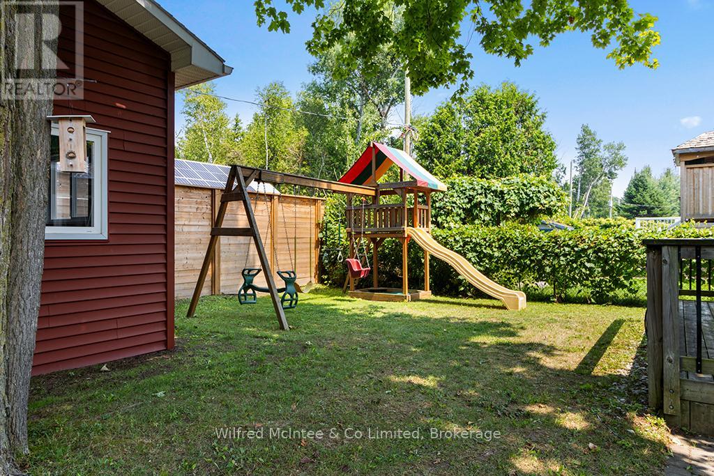 20 Ottawa Avenue, Saugeen Shores, Ontario  N0H 2L0 - Photo 9 - X12333643