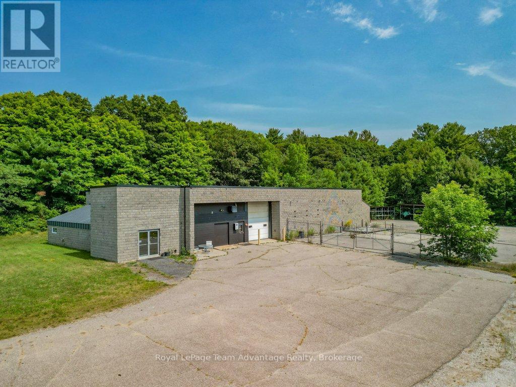 32 James Bay Junction Road, Seguin, Ontario  P2A 0B2 - Photo 2 - X12333672