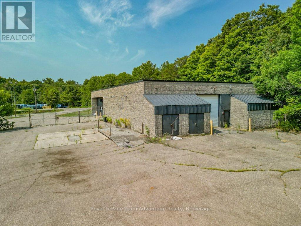 32 James Bay Junction Road, Seguin, Ontario  P2A 0B2 - Photo 3 - X12333672