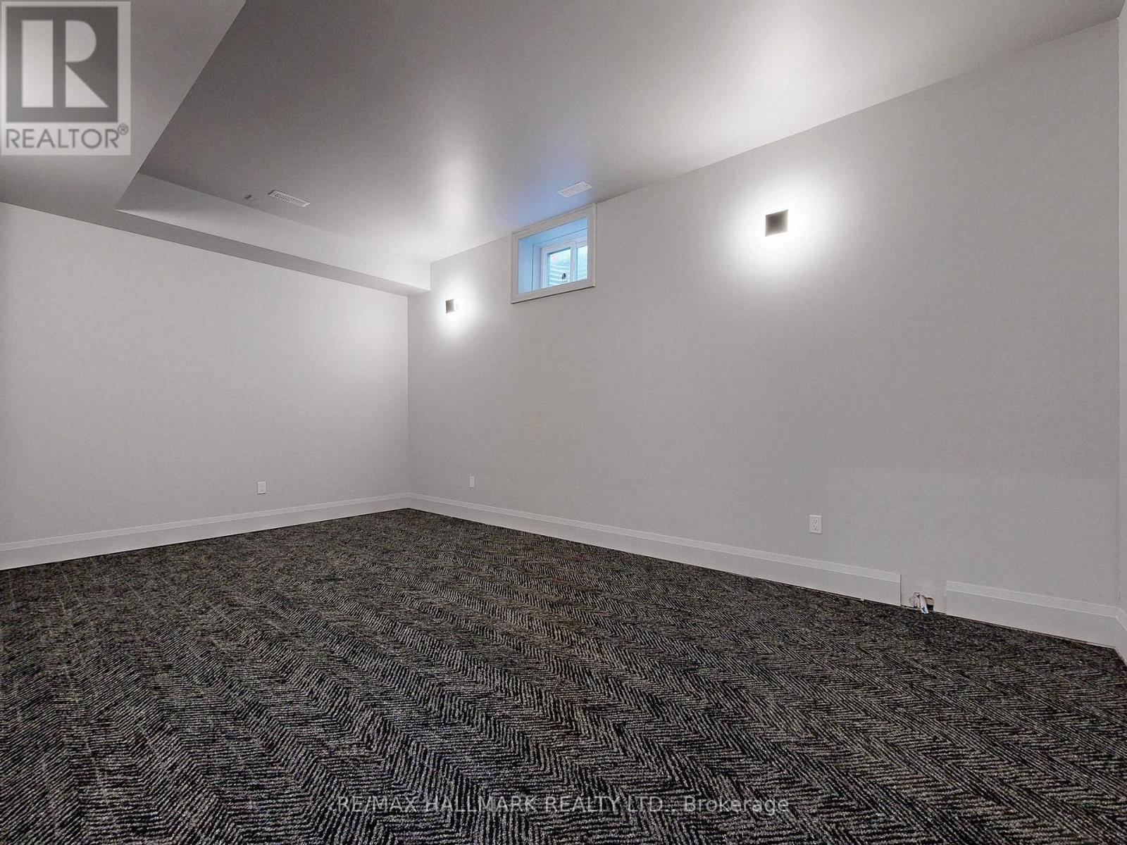 32 Cossar Drive, Aurora, Ontario  L4G 3N8 - Photo 40 - N12333502