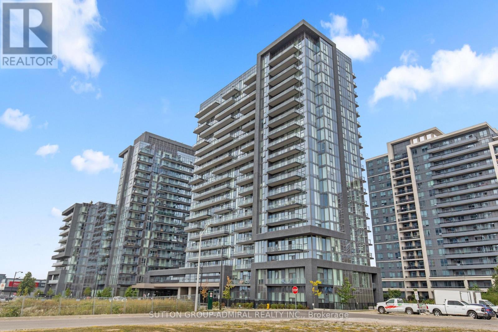 202 - 20 Gatineau Drive, Vaughan, Ontario  L4J 0L3 - Photo 1 - N12333517
