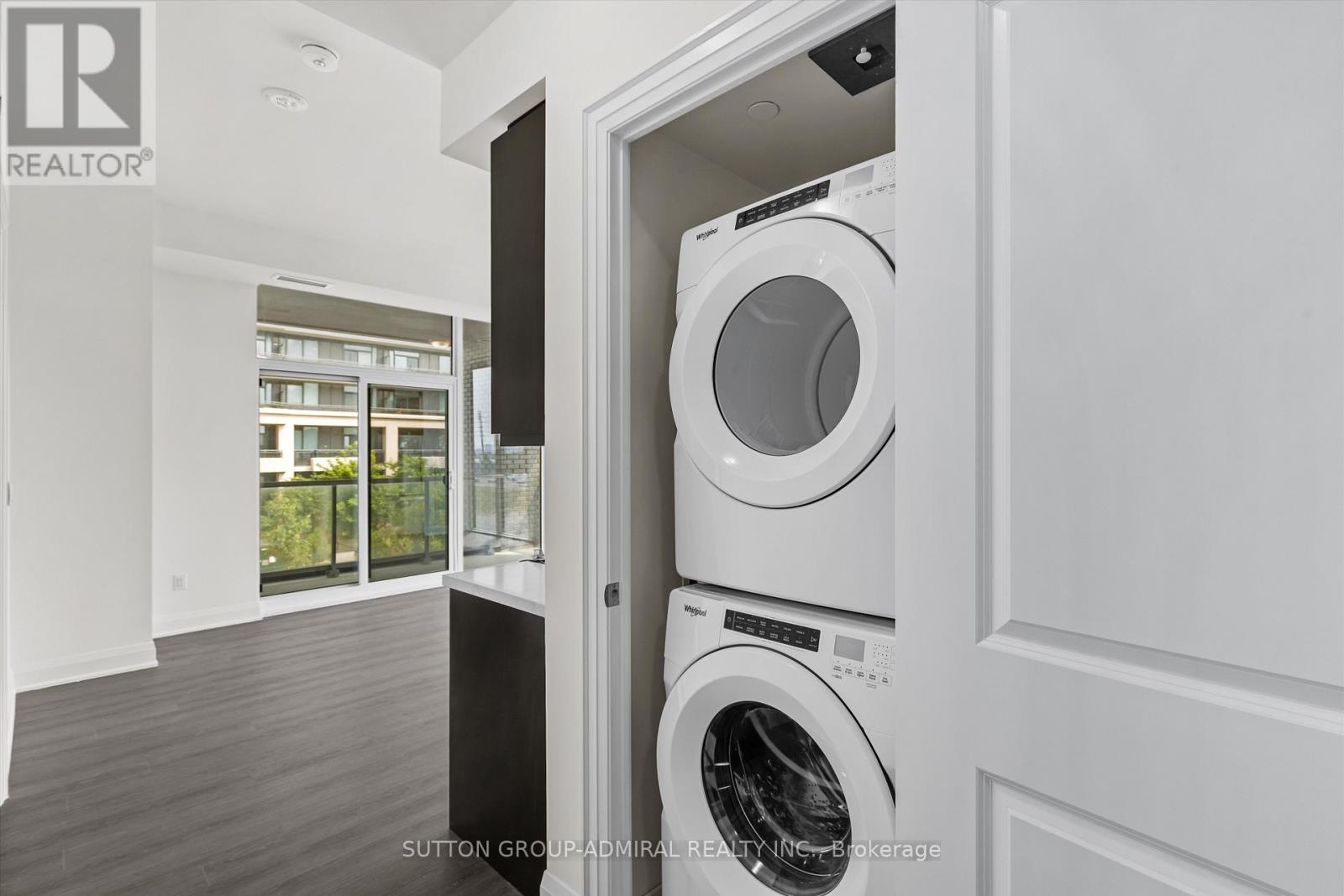 202 - 20 Gatineau Drive, Vaughan, Ontario  L4J 0L3 - Photo 12 - N12333517