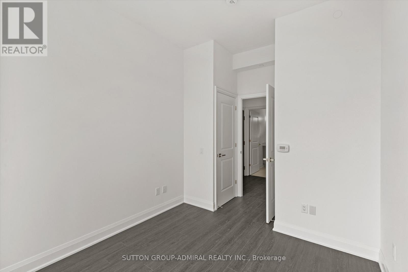 202 - 20 Gatineau Drive, Vaughan, Ontario  L4J 0L3 - Photo 9 - N12333517