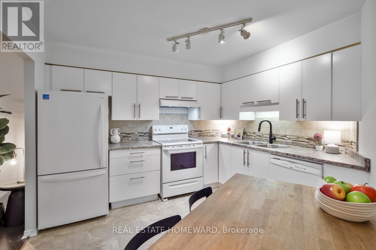 208 - 111 Grew Boulevard, Georgina, Ontario  L0E 1L0 - Photo 12 - N12333638