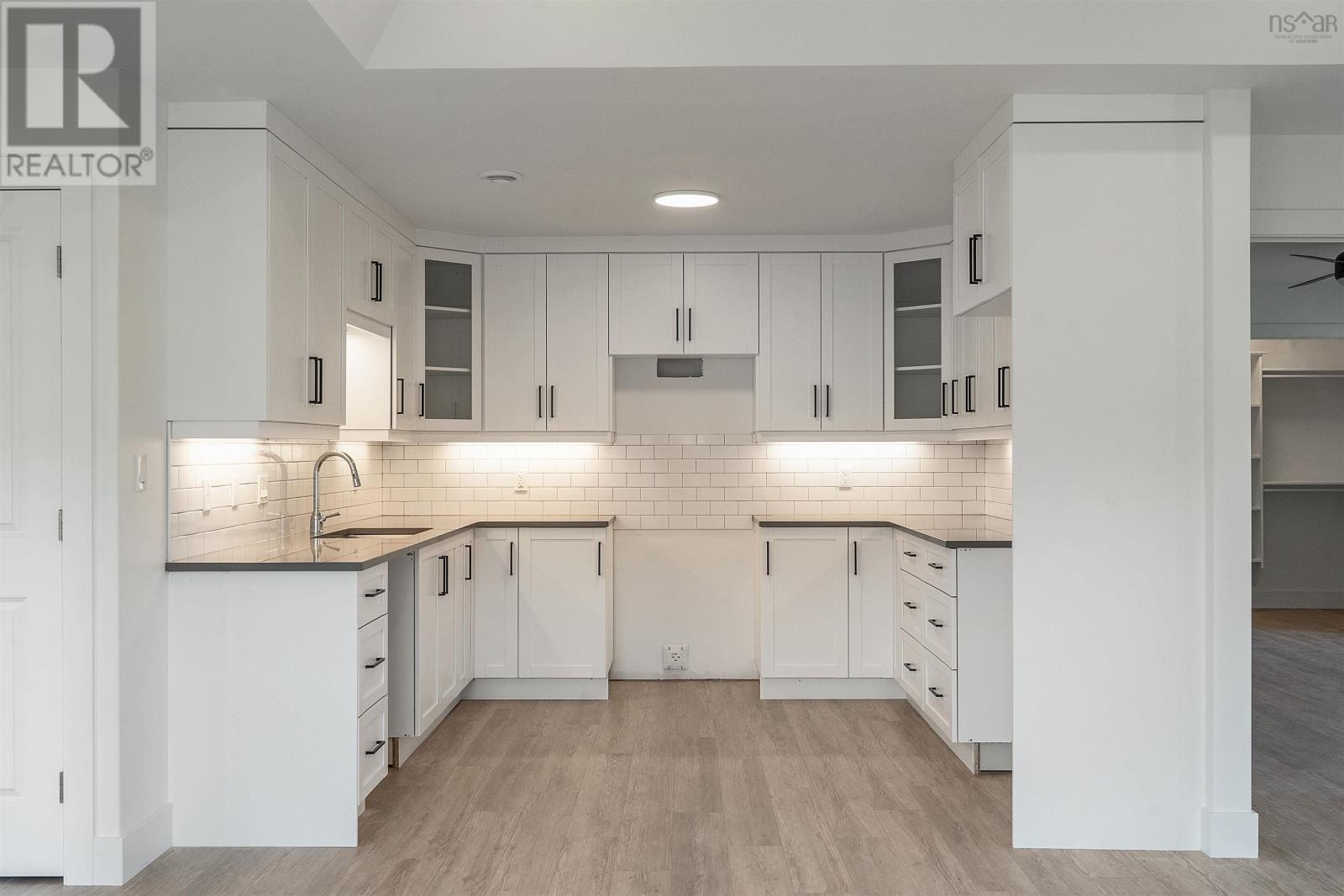 8 Elizabeth Avenue, Garlands Crossing, Nova Scotia  B0N 2T0 - Photo 11 - 202506756