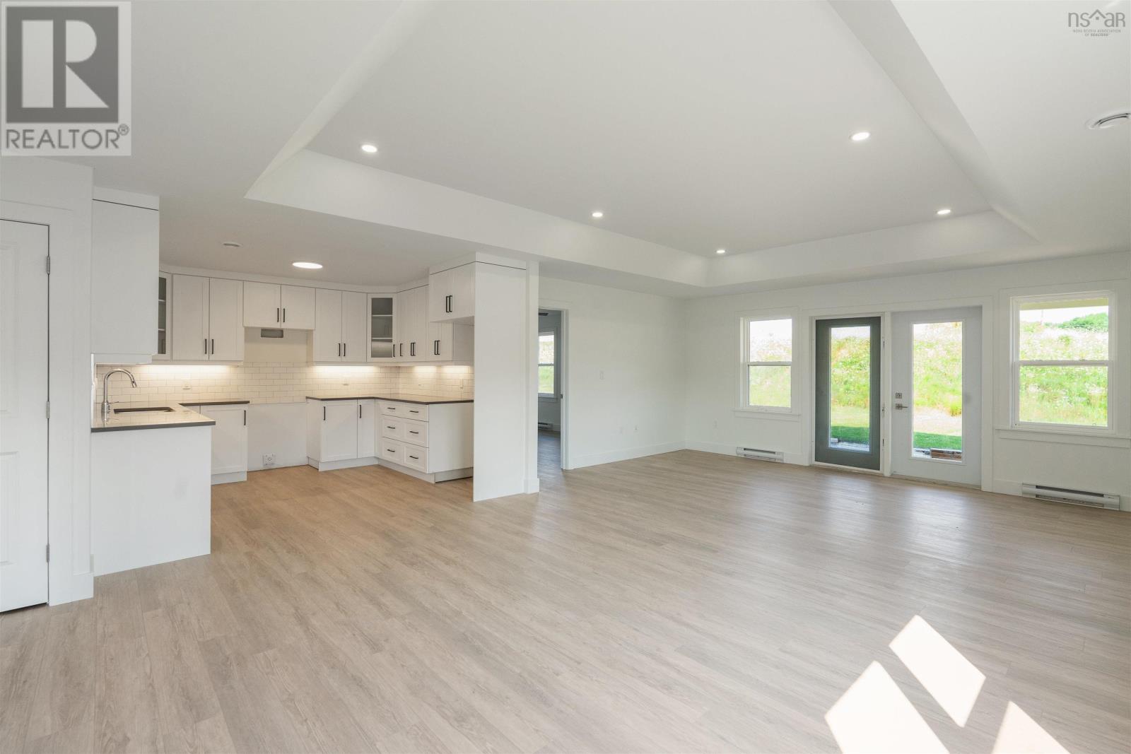 8 Elizabeth Avenue, Garlands Crossing, Nova Scotia  B0N 2T0 - Photo 12 - 202506756