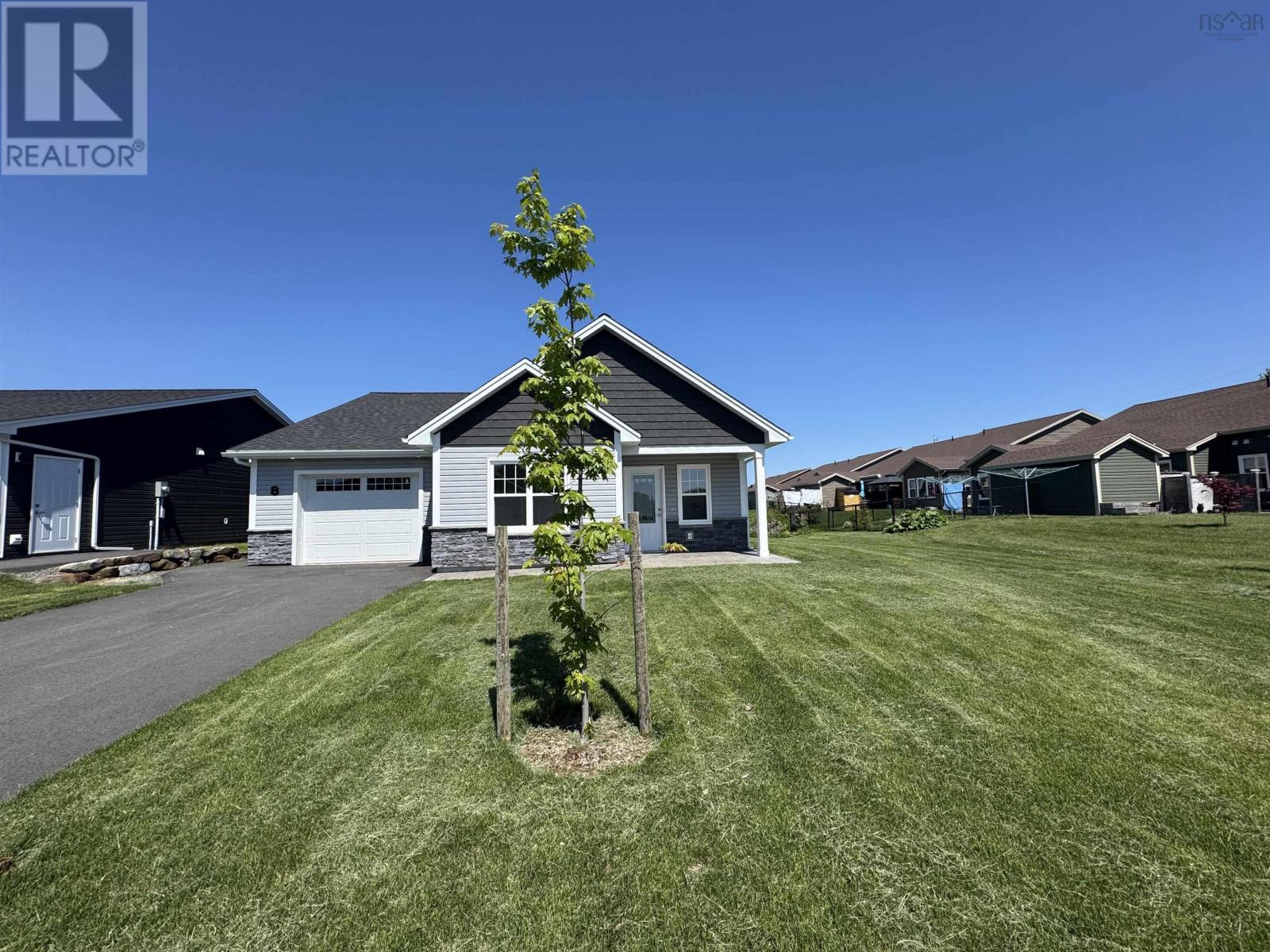 8 Elizabeth Avenue, Garlands Crossing, Nova Scotia  B0N 2T0 - Photo 2 - 202506756