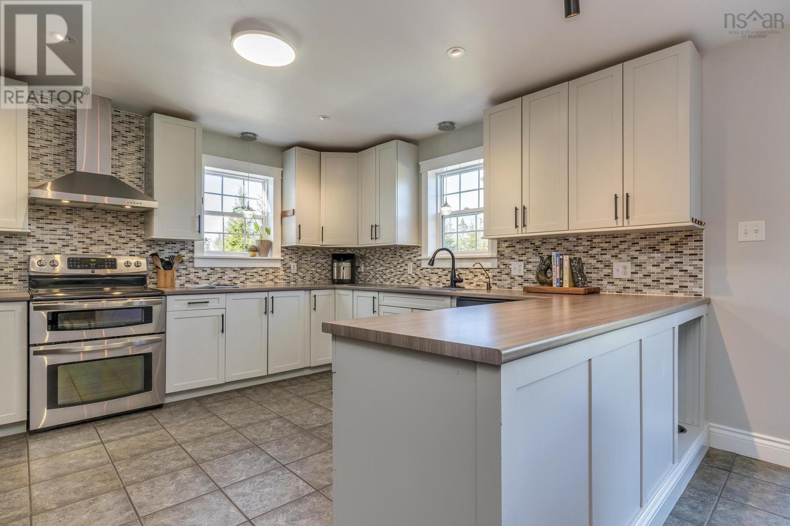 289 Leslie Road, East Lawrencetown, Nova Scotia  B2Z 1T4 - Photo 7 - 202509675