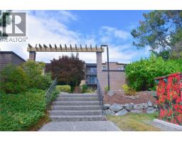 101 1870 McKenzie Ave Lambrick Park, Saanich, Ca