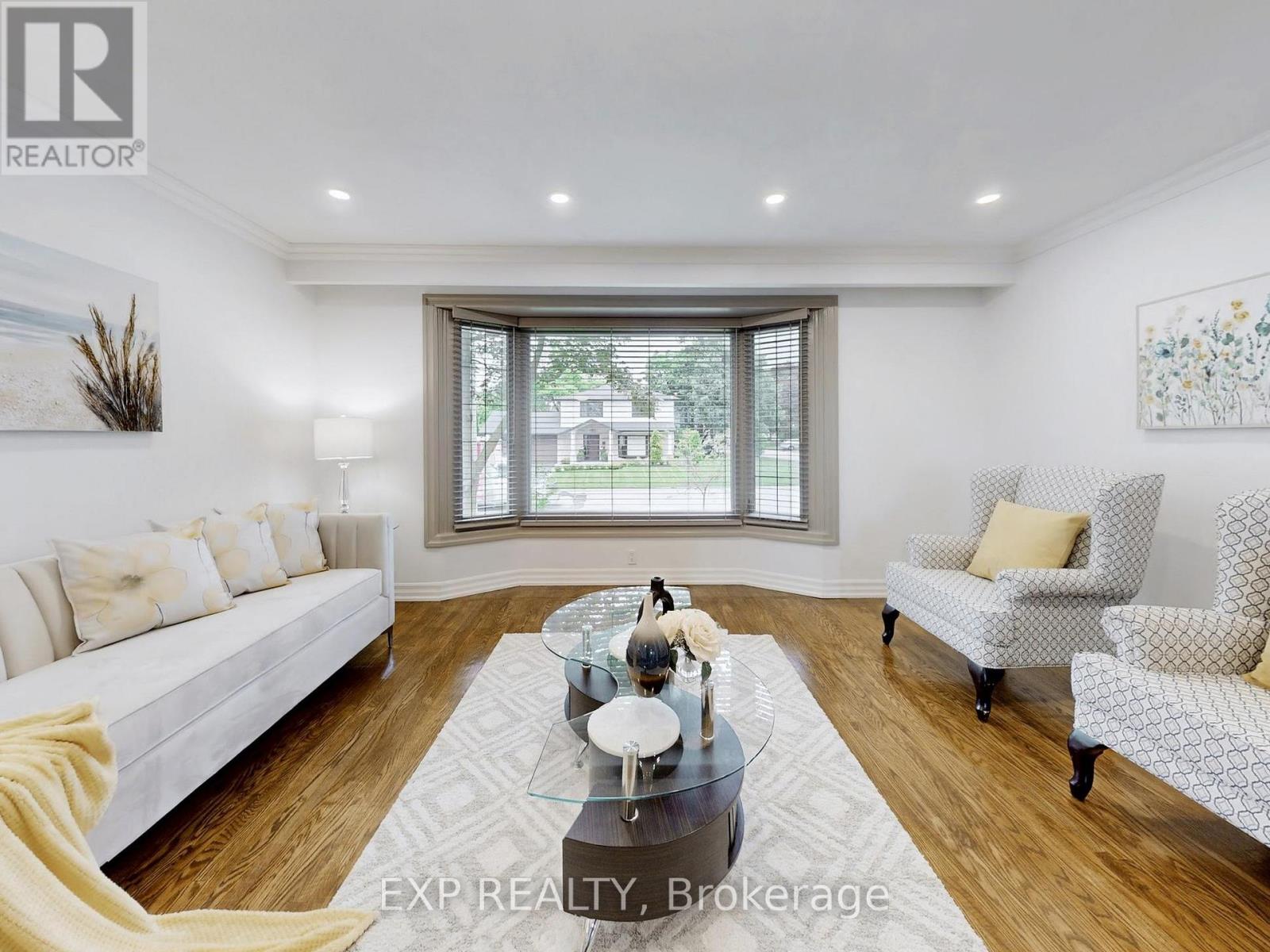 5 Lockton Crescent, Brampton, Ontario  L6W 1C2 - Photo 5 - W12333599
