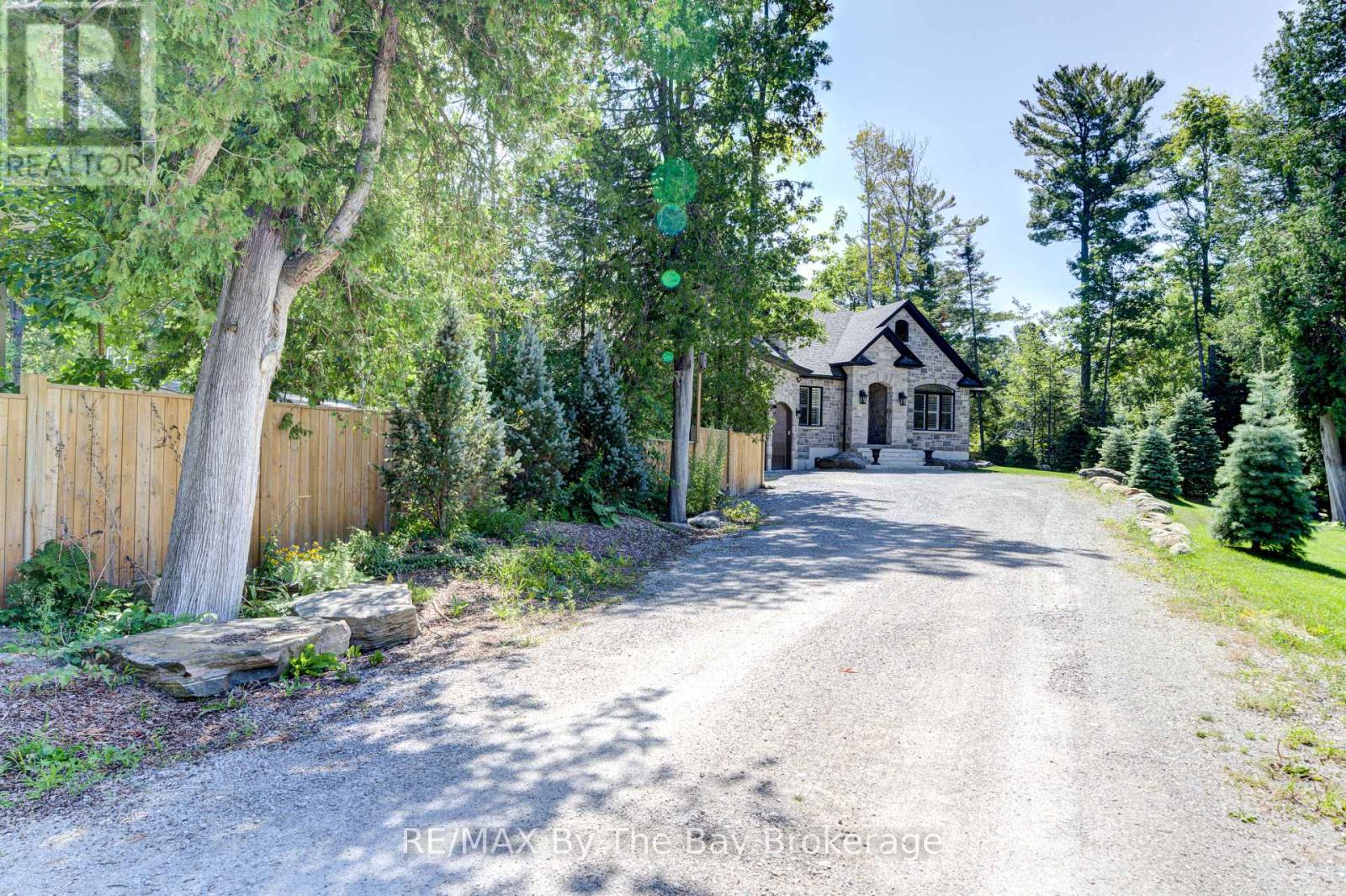 833 Eastdale Drive, Wasaga Beach, Ontario  L9Z 2R5 - Photo 41 - S12255318
