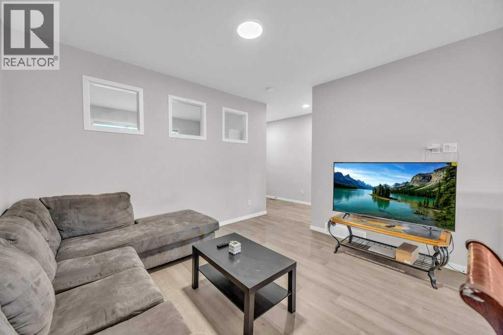 227 Cornerbrook Road Ne, Calgary, Alberta  T3N 2L2 - Photo 11 - A2245529