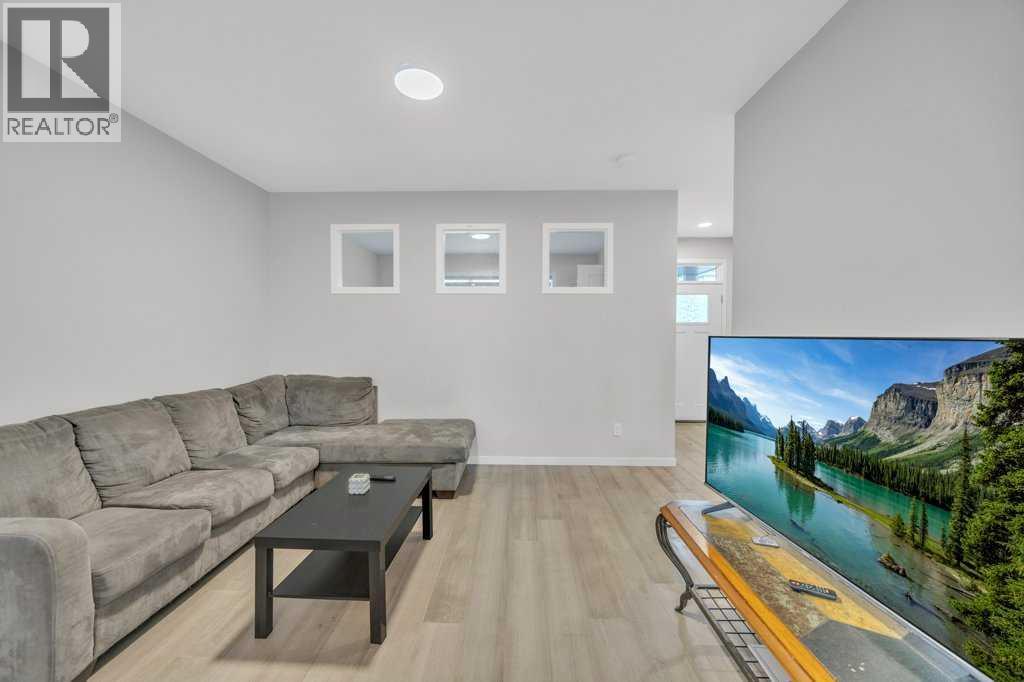227 Cornerbrook Road Ne, Calgary, Alberta  T3N 2L2 - Photo 12 - A2245529