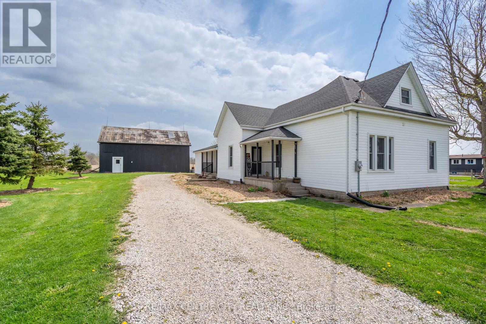 3501 Concession Drive, Southwest Middlesex, Ontario  N0L 1M0 - Photo 1 - X12333744