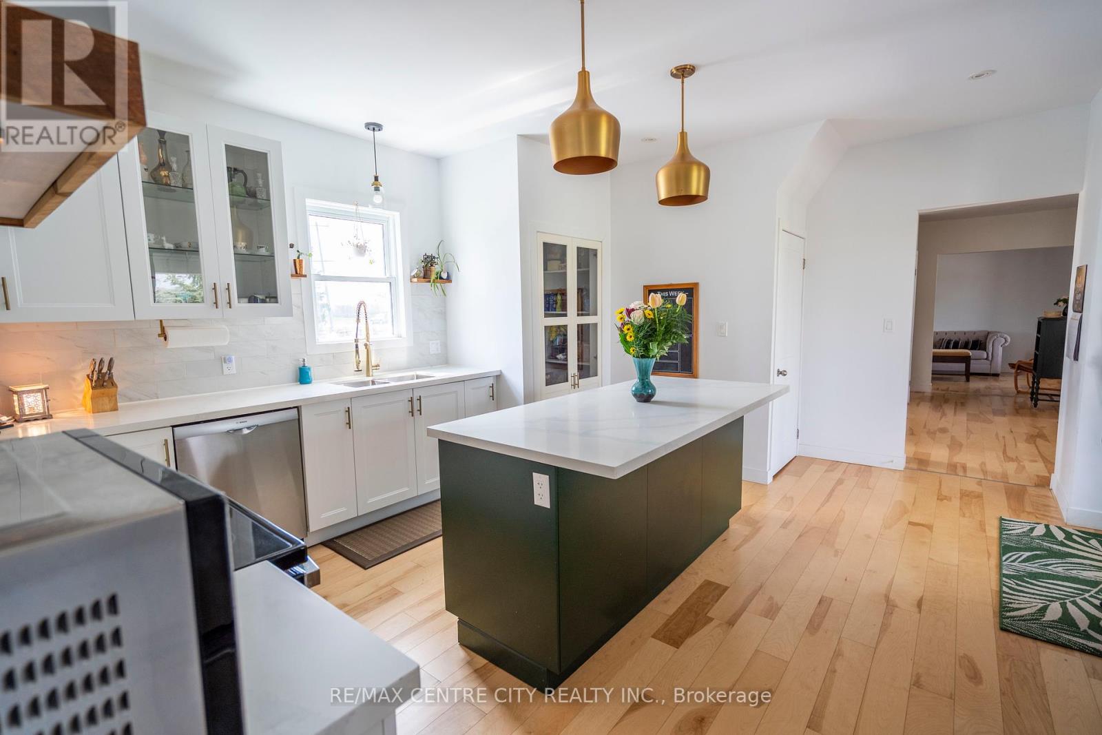3501 Concession Drive, Southwest Middlesex, Ontario  N0L 1M0 - Photo 20 - X12333744