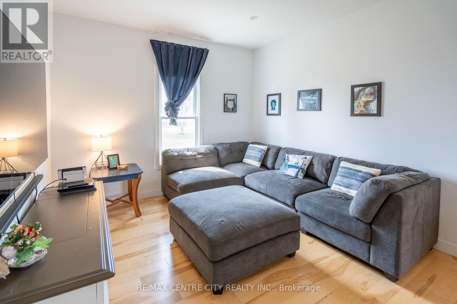 3501 Concession Drive, Southwest Middlesex, Ontario  N0L 1M0 - Photo 23 - X12333744