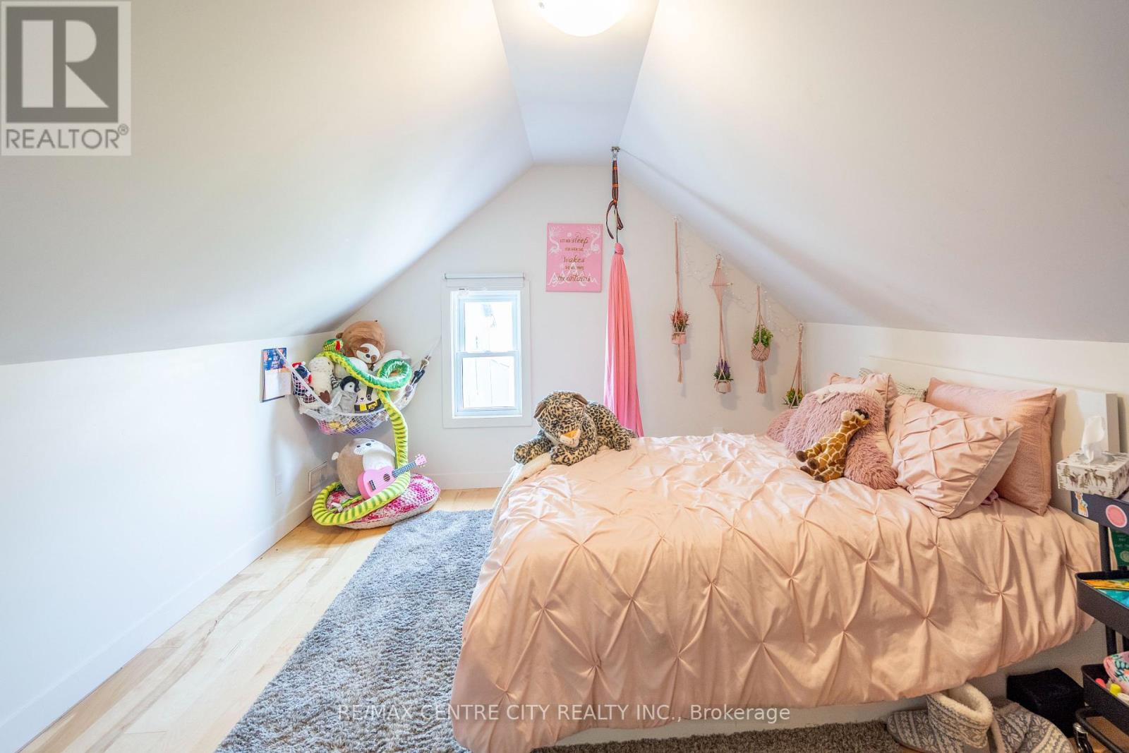 3501 Concession Drive, Southwest Middlesex, Ontario  N0L 1M0 - Photo 41 - X12333744