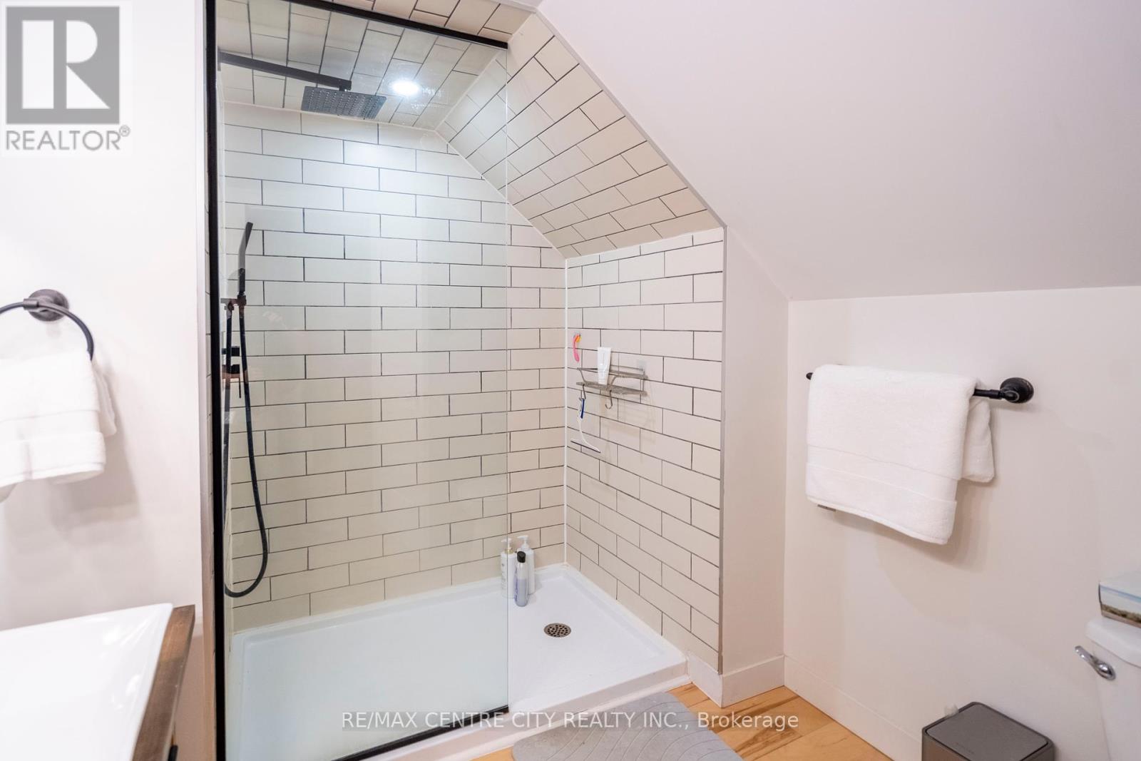 3501 Concession Drive, Southwest Middlesex, Ontario  N0L 1M0 - Photo 45 - X12333744