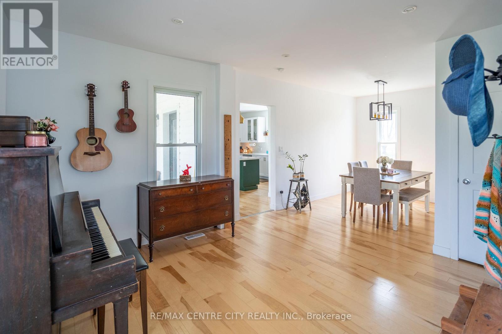 3501 Concession Drive, Southwest Middlesex, Ontario  N0L 1M0 - Photo 8 - X12333744