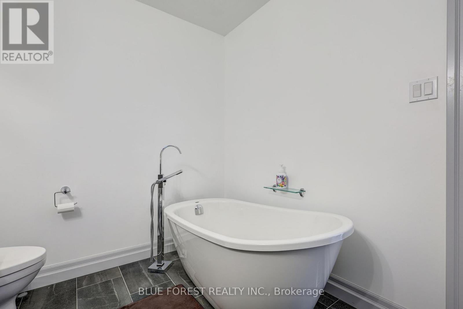 26 - 374 Front Street, Central Elgin, Ontario  N5L 1E9 - Photo 40 - X12333867