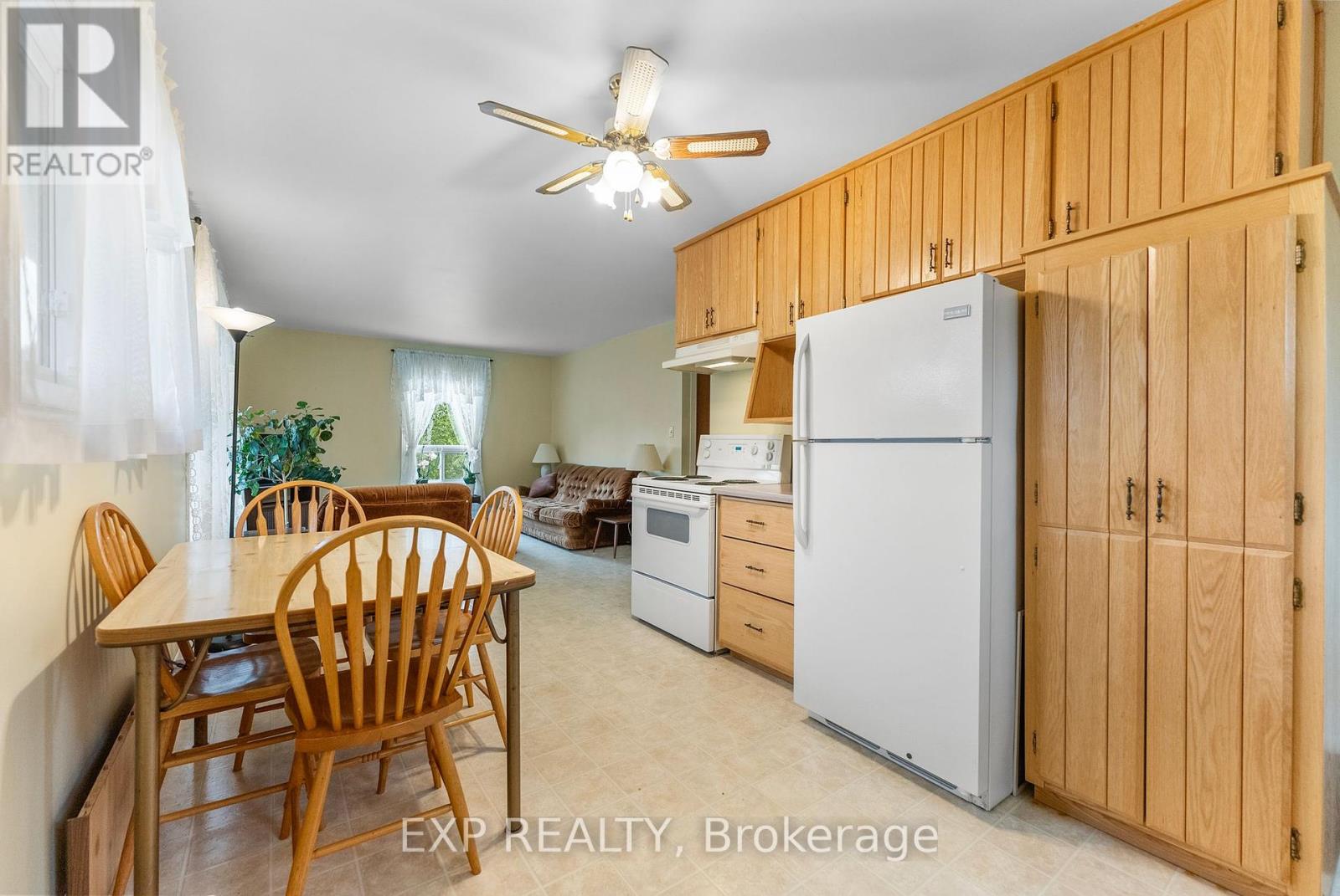 328 Horseshoe Lane, Madawaska Valley, Ontario  K0J 1B0 - Photo 10 - X12333805