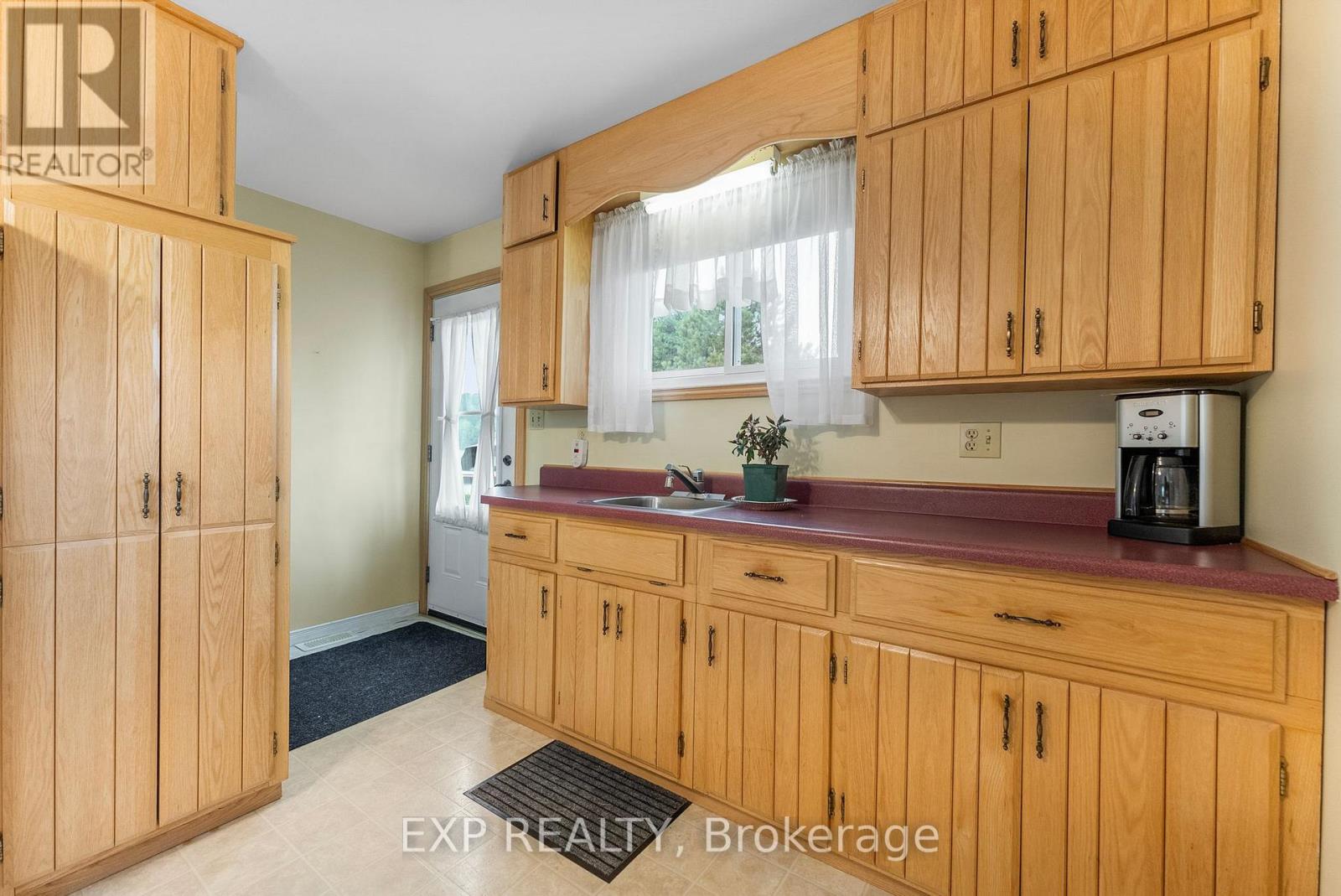 328 Horseshoe Lane, Madawaska Valley, Ontario  K0J 1B0 - Photo 7 - X12333805