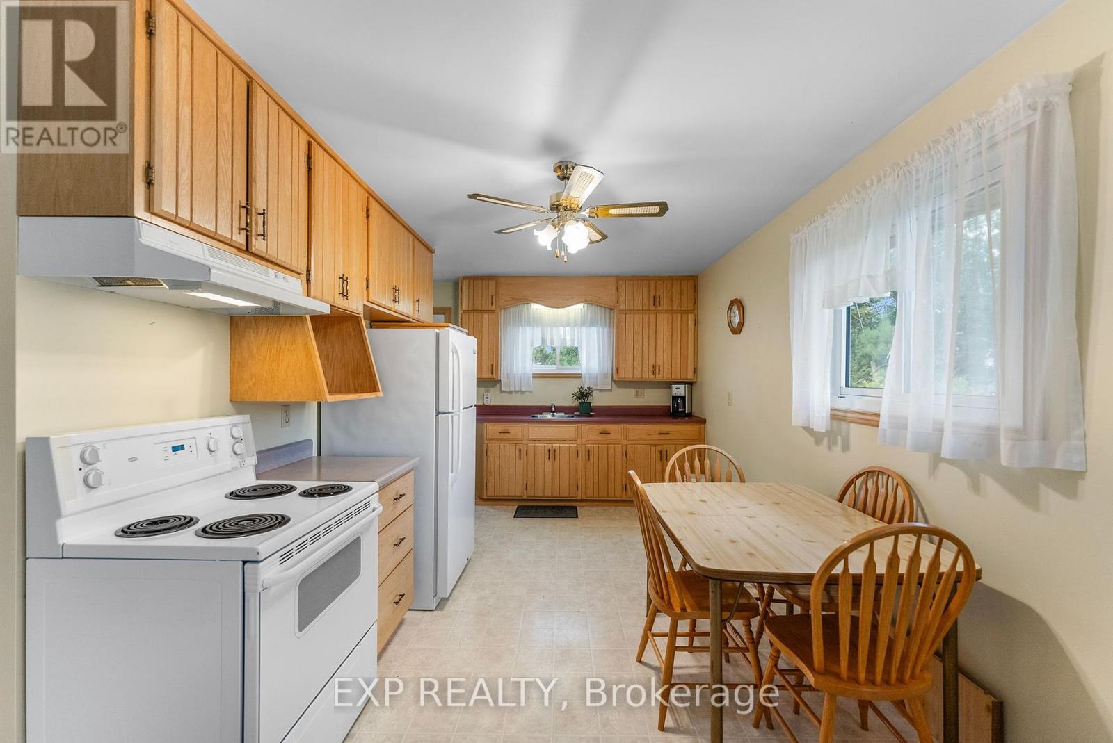 328 Horseshoe Lane, Madawaska Valley, Ontario  K0J 1B0 - Photo 9 - X12333805