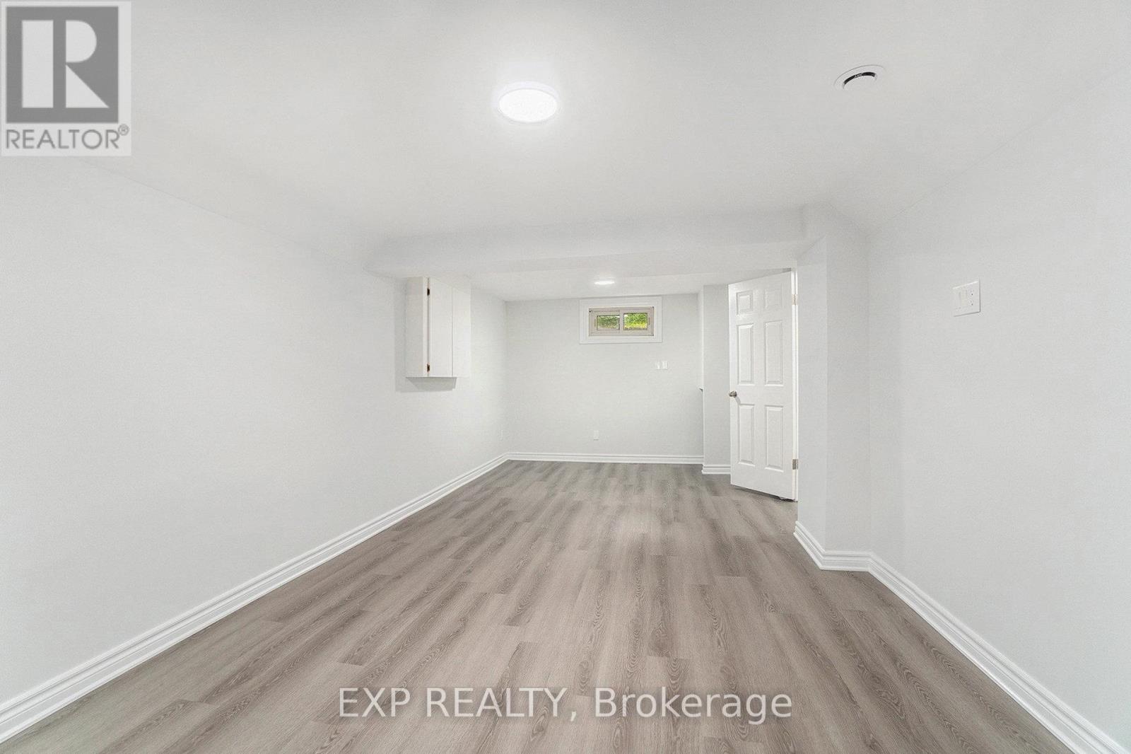 3854 Prince Of Wales Drive, Ottawa, Ontario  K2C 3H2 - Photo 32 - X12333754