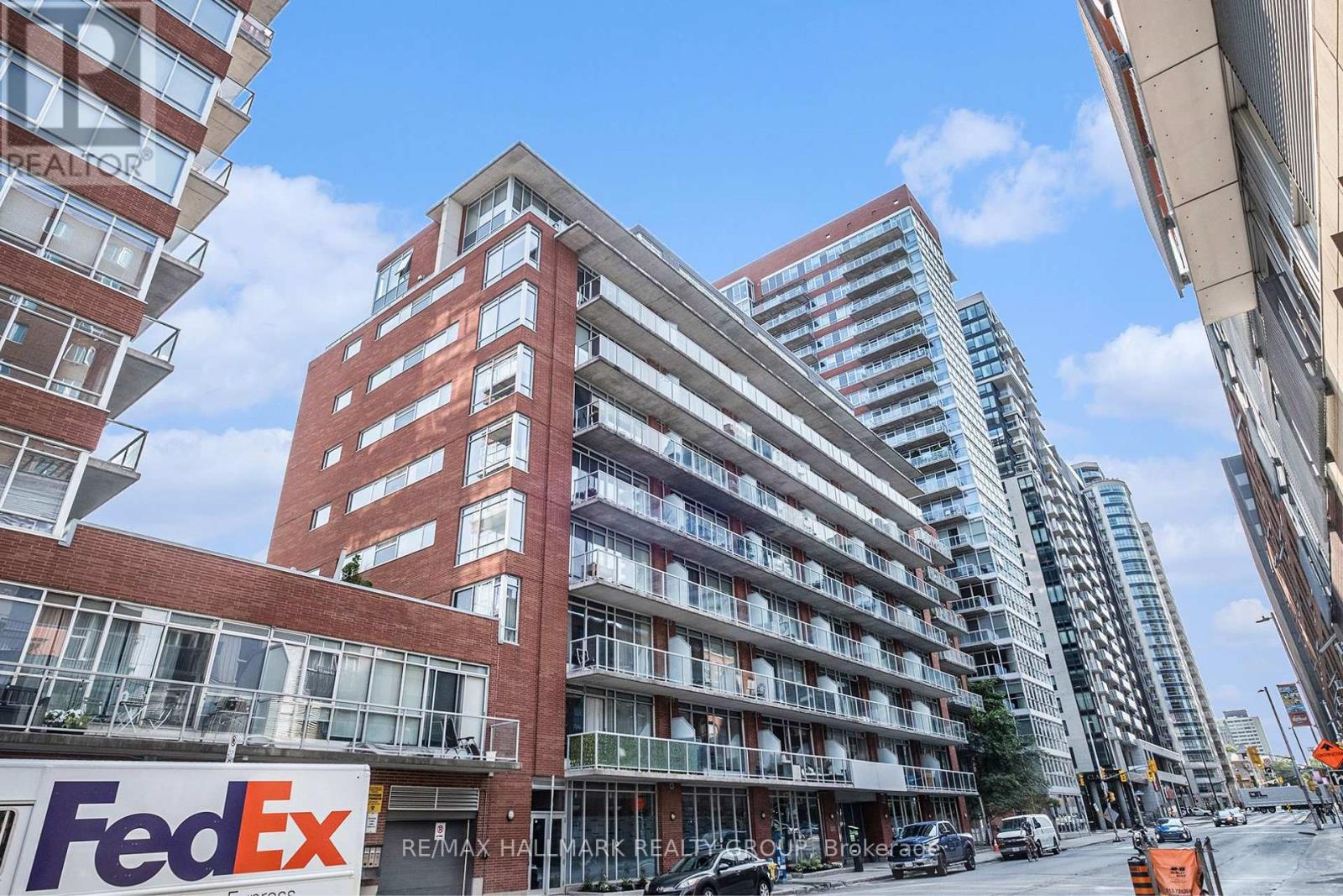 Property at 805 - 383 CUMBERLAND STREET image 2