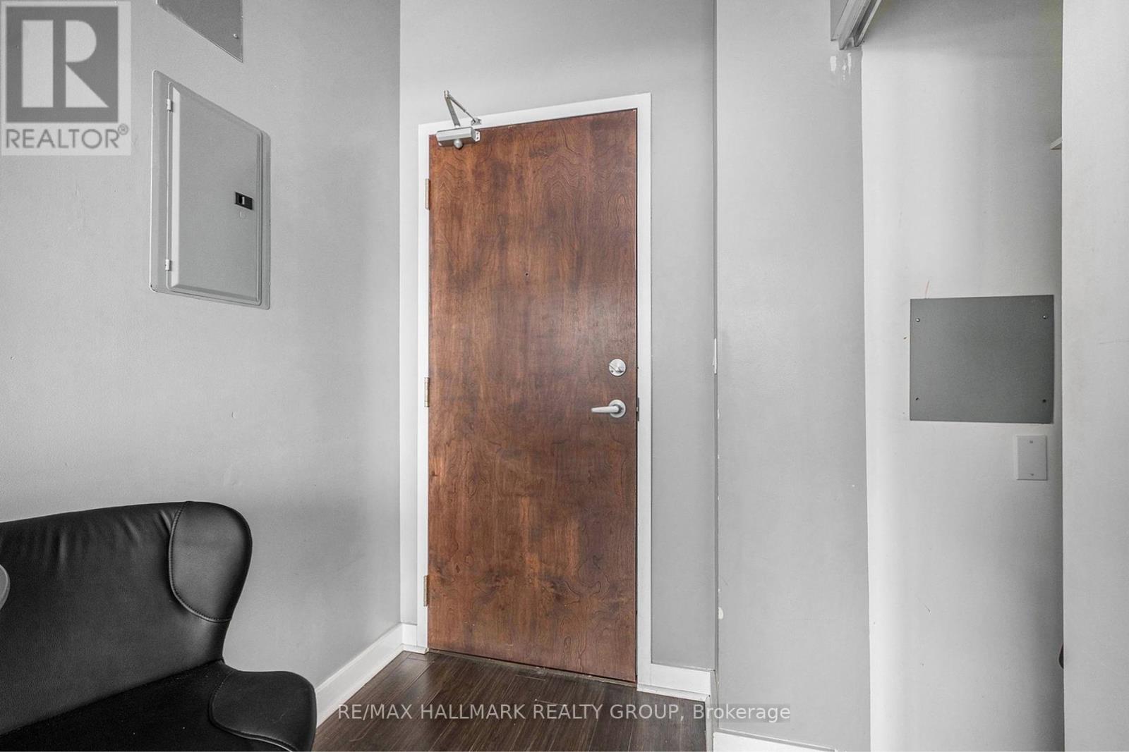Property at 805 - 383 CUMBERLAND STREET image 3