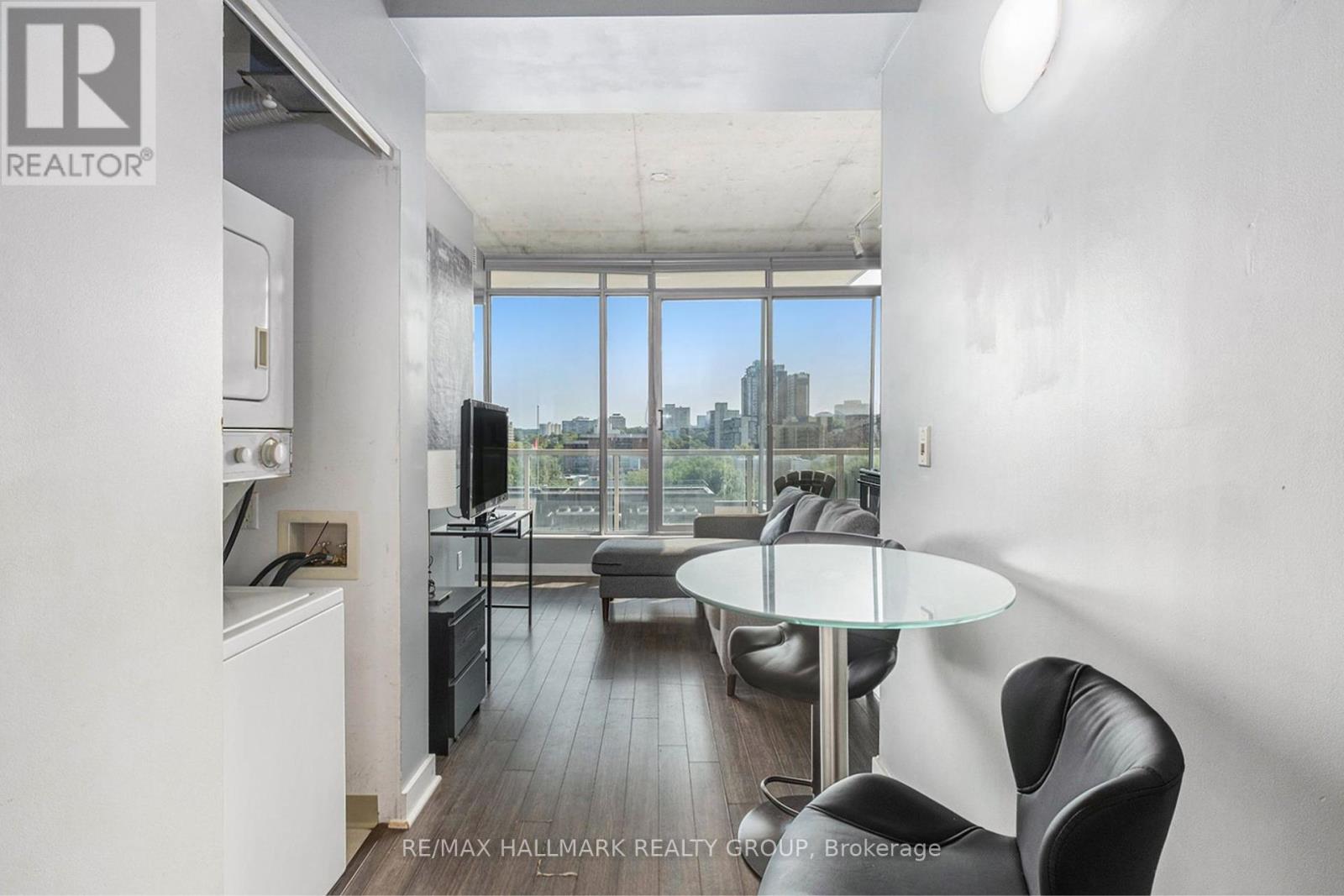 Property at 805 - 383 CUMBERLAND STREET image 5