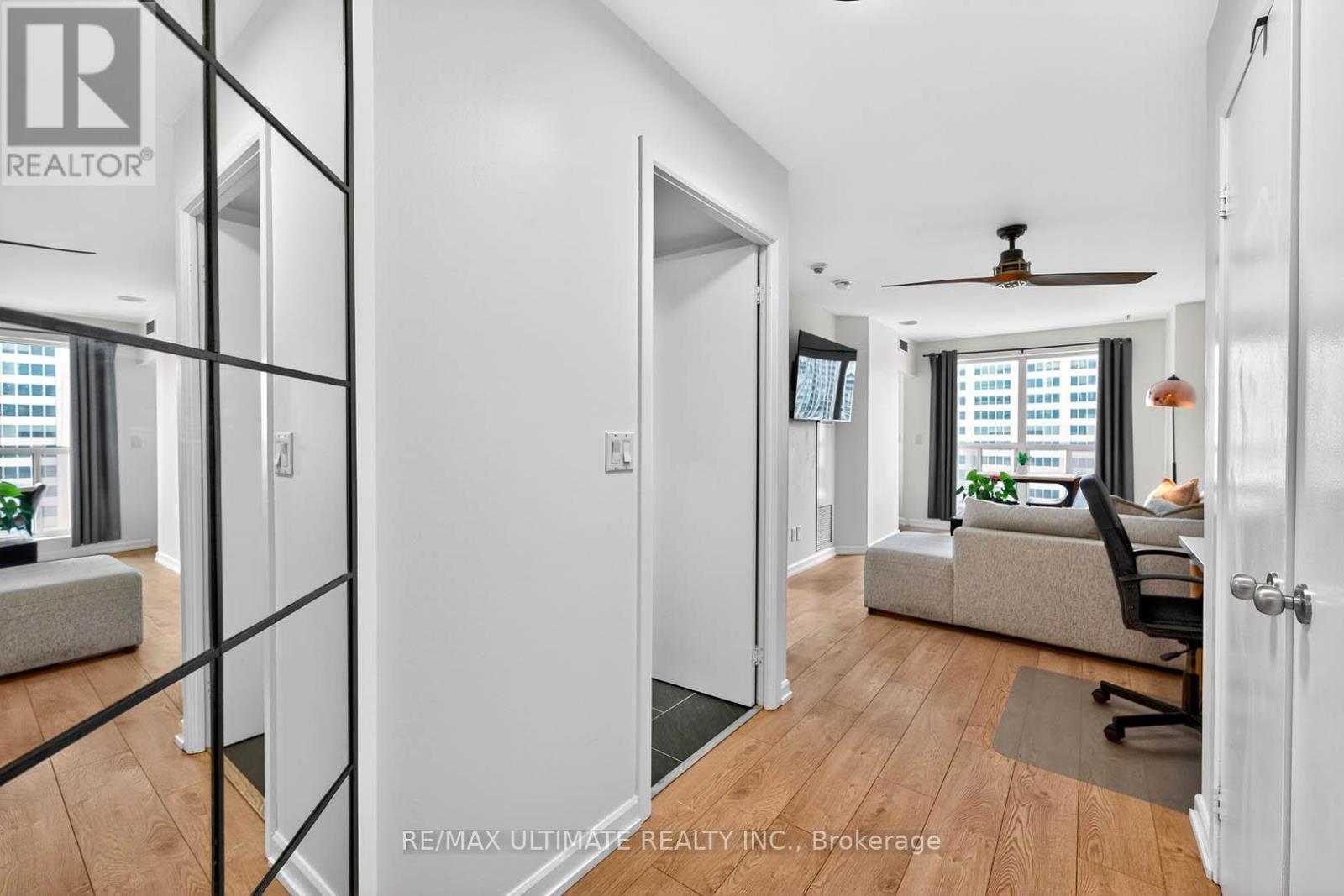 2113 - 8 Park Road, Toronto, Ontario  M4W 3S5 - Photo 4 - C12333410