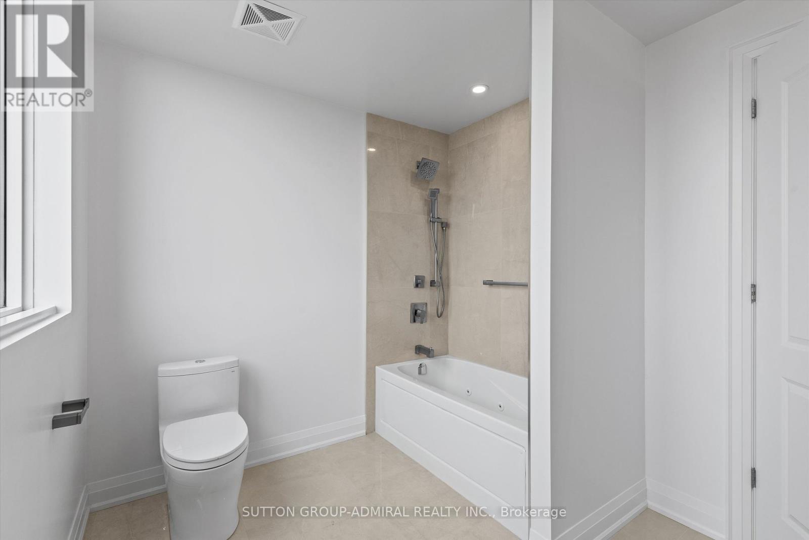 305 - 10 Gatineau Drive, Vaughan, Ontario  L4J 0L3 - Photo 14 - N12333702
