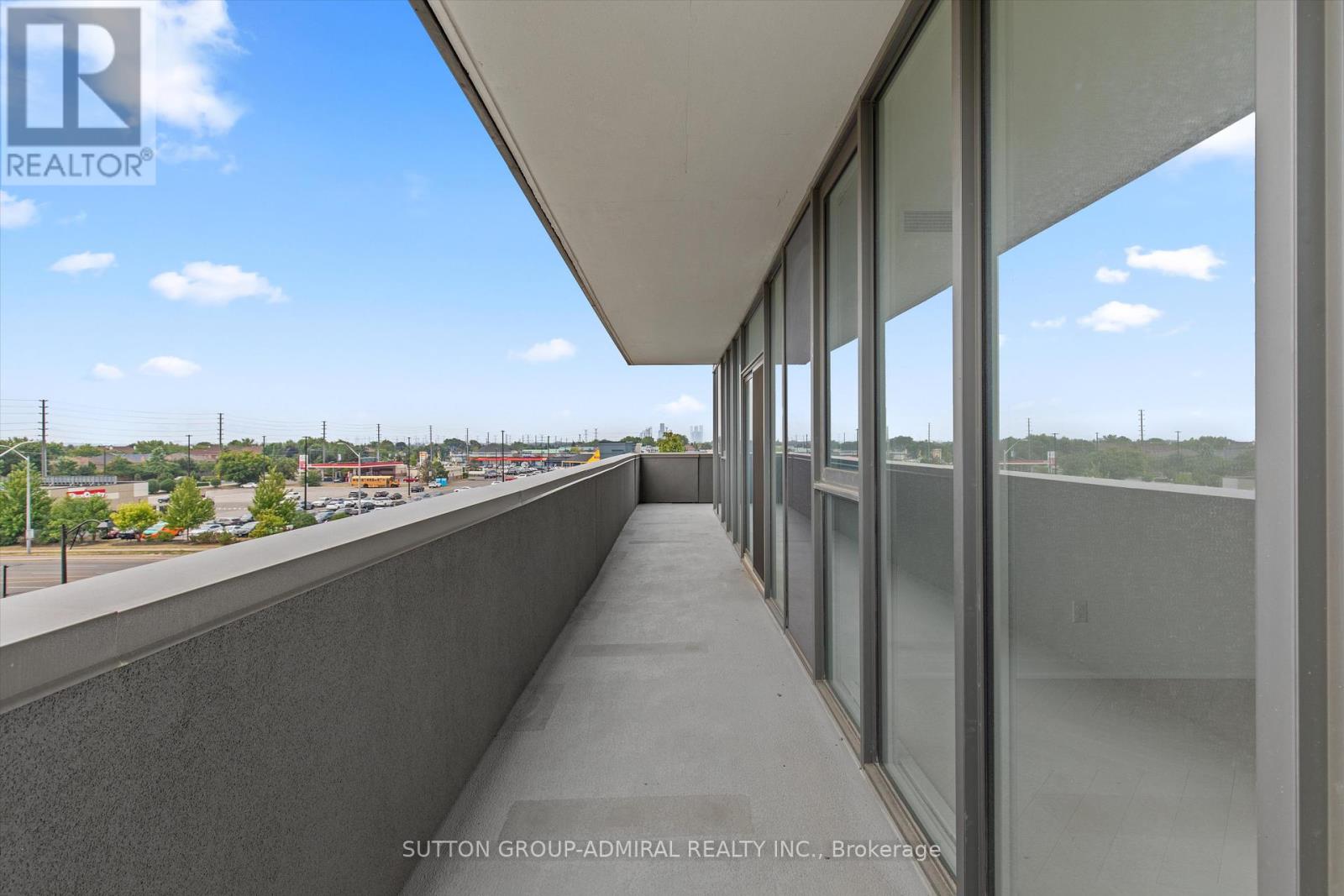 305 - 10 Gatineau Drive, Vaughan, Ontario  L4J 0L3 - Photo 16 - N12333702