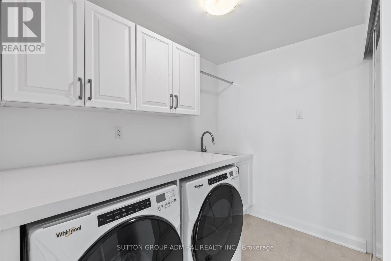 305 - 10 Gatineau Drive, Vaughan, Ontario  L4J 0L3 - Photo 18 - N12333702