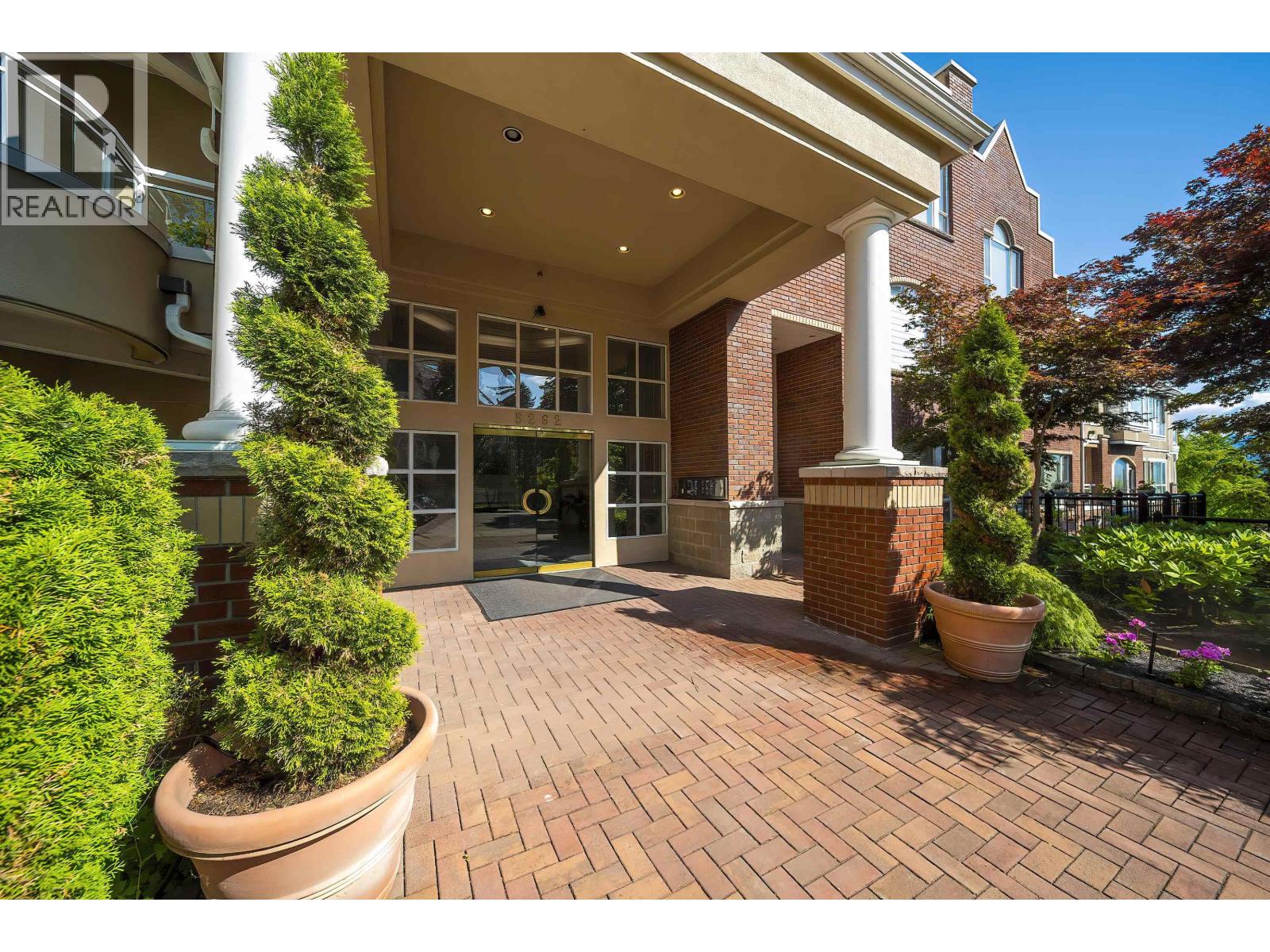 502 5262 Oakmount Crescent, Burnaby, British Columbia  V5H 4R7 - Photo 2 - R3017622