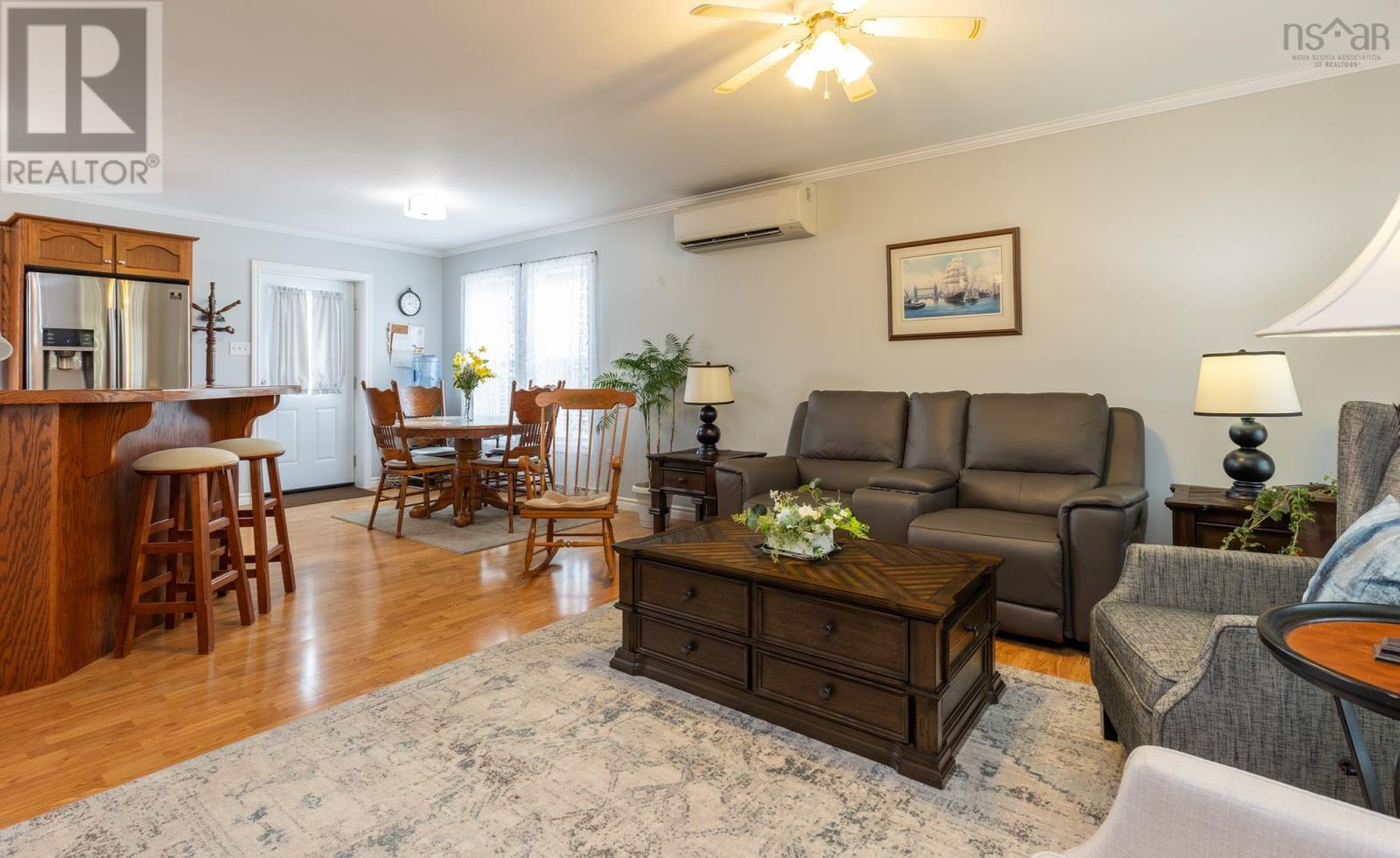 25 Breeze Drive, Yarmouth, Nova Scotia  B5A 4V1 - Photo 12 - 202520130