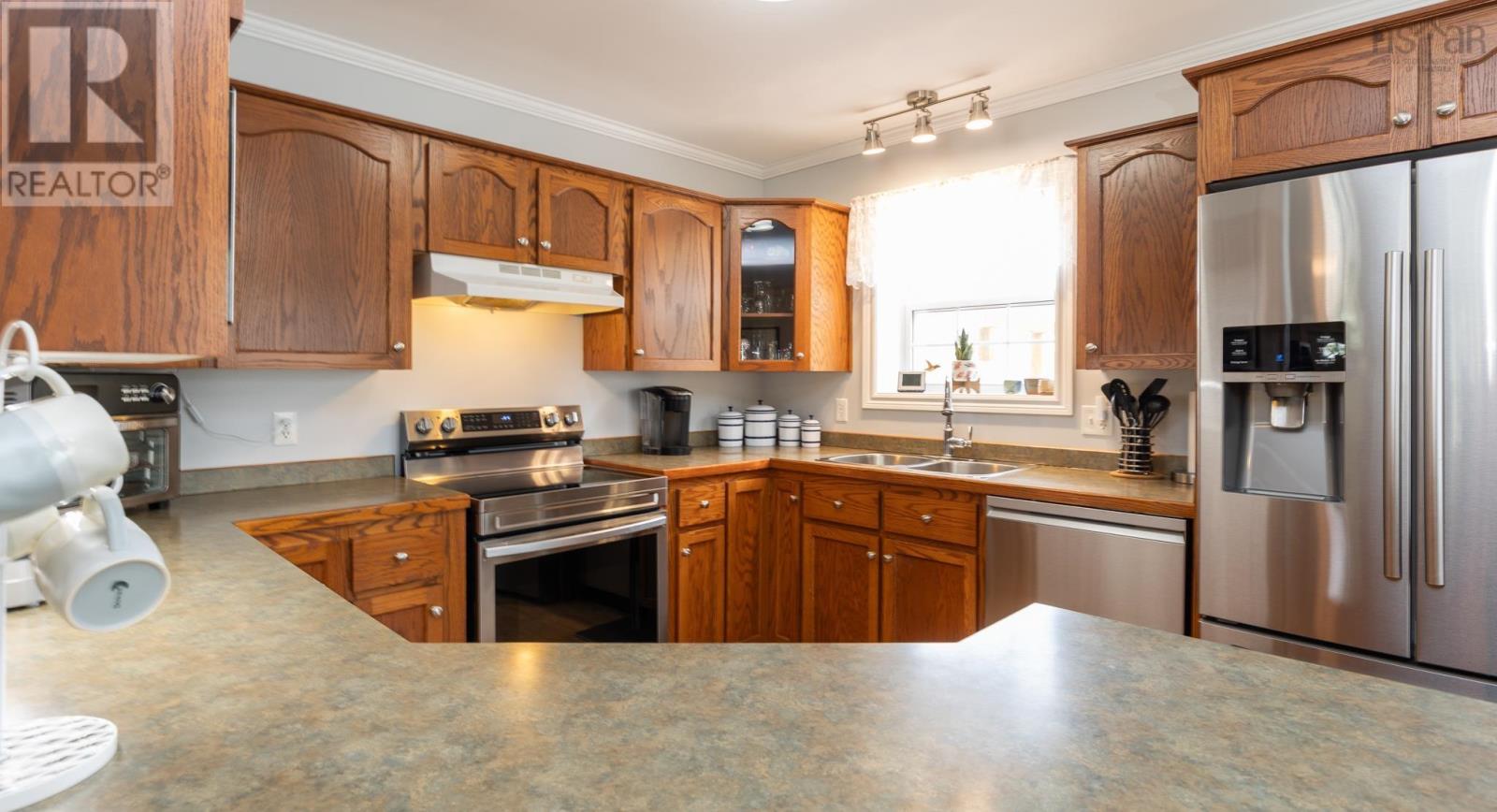 25 Breeze Drive, Yarmouth, Nova Scotia  B5A 4V1 - Photo 16 - 202520130