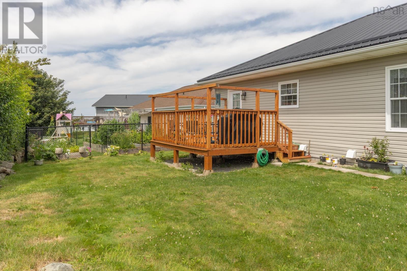 25 Breeze Drive, Yarmouth, Nova Scotia  B5A 4V1 - Photo 6 - 202520130