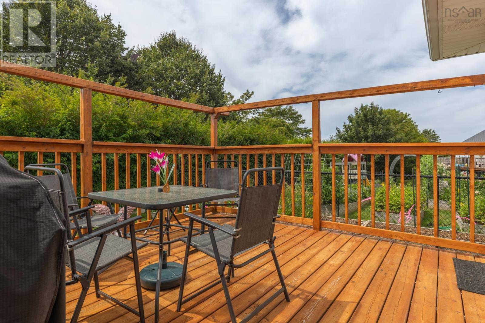 25 Breeze Drive, Yarmouth, Nova Scotia  B5A 4V1 - Photo 8 - 202520130