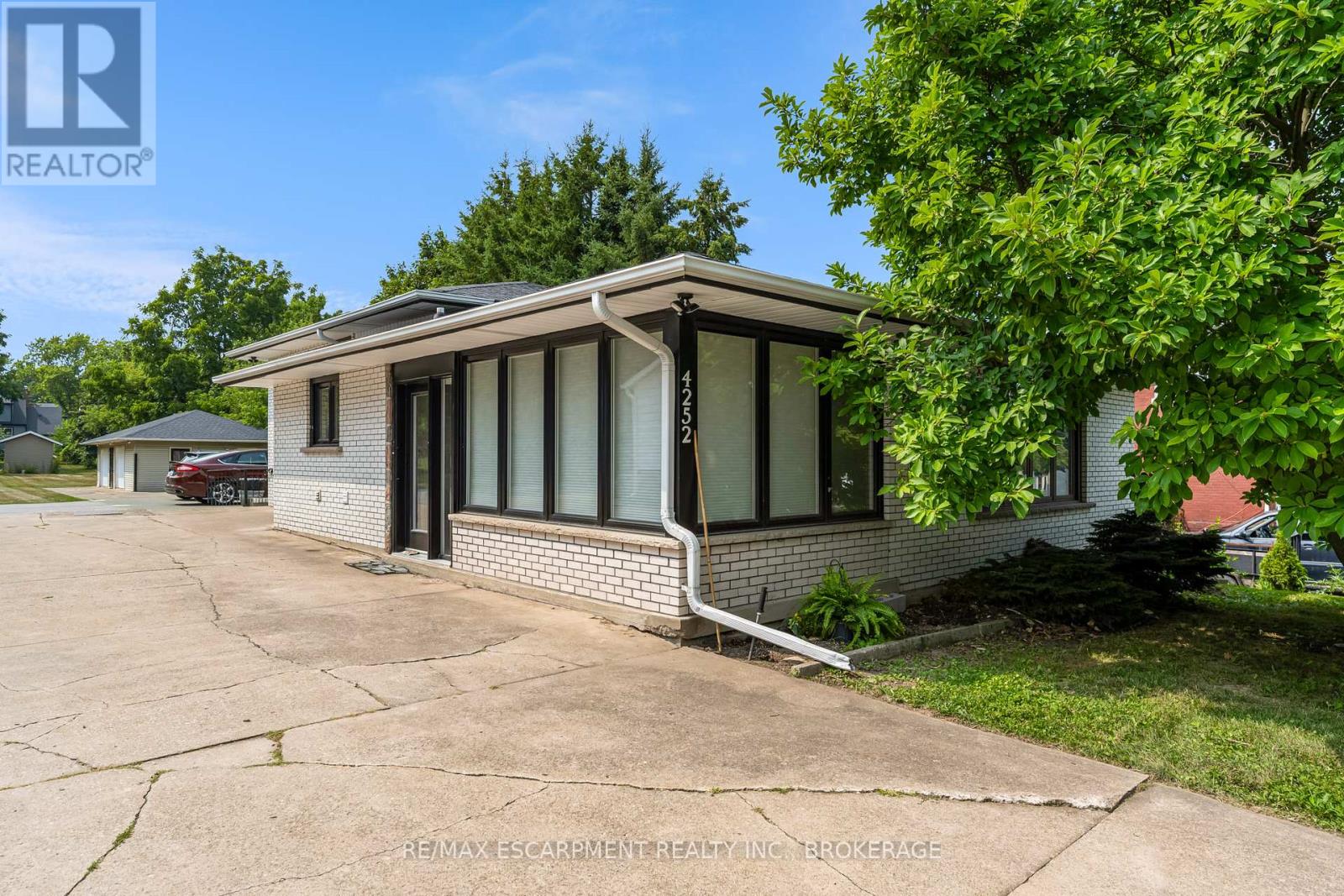 Property at 4252 WILLIAM STREET image 1